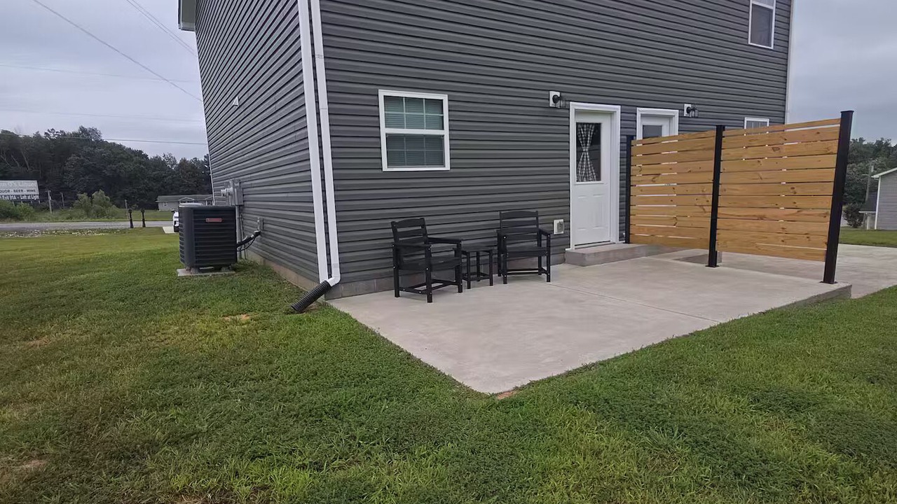 Photo of Outdoor in Elizabethtown