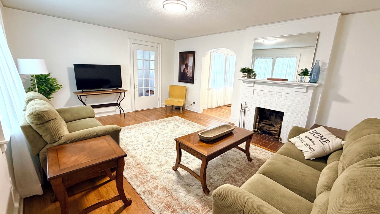 Photo of Livingroom in Red Bank