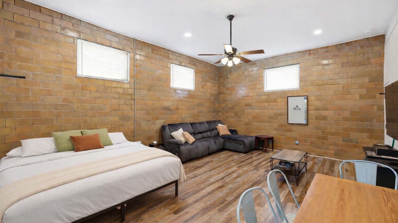 Photo of Bedroom in Taylor Berry