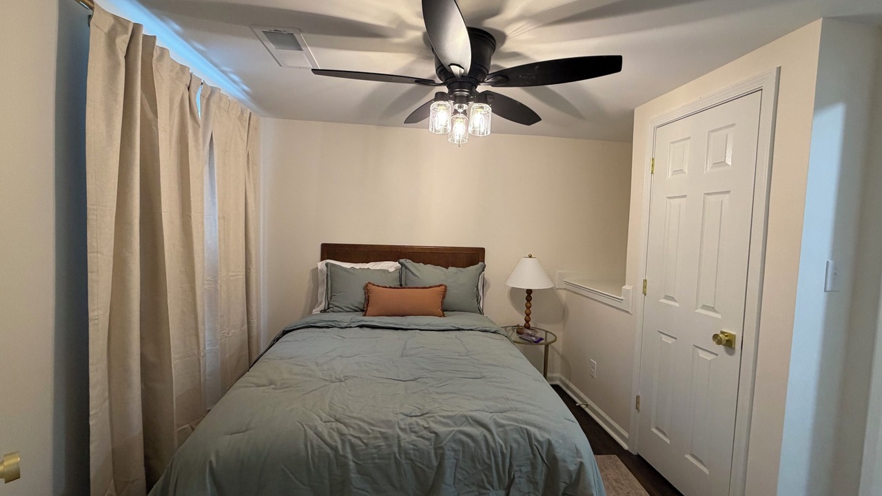 Photo of Bedroom in Coxs Creek
