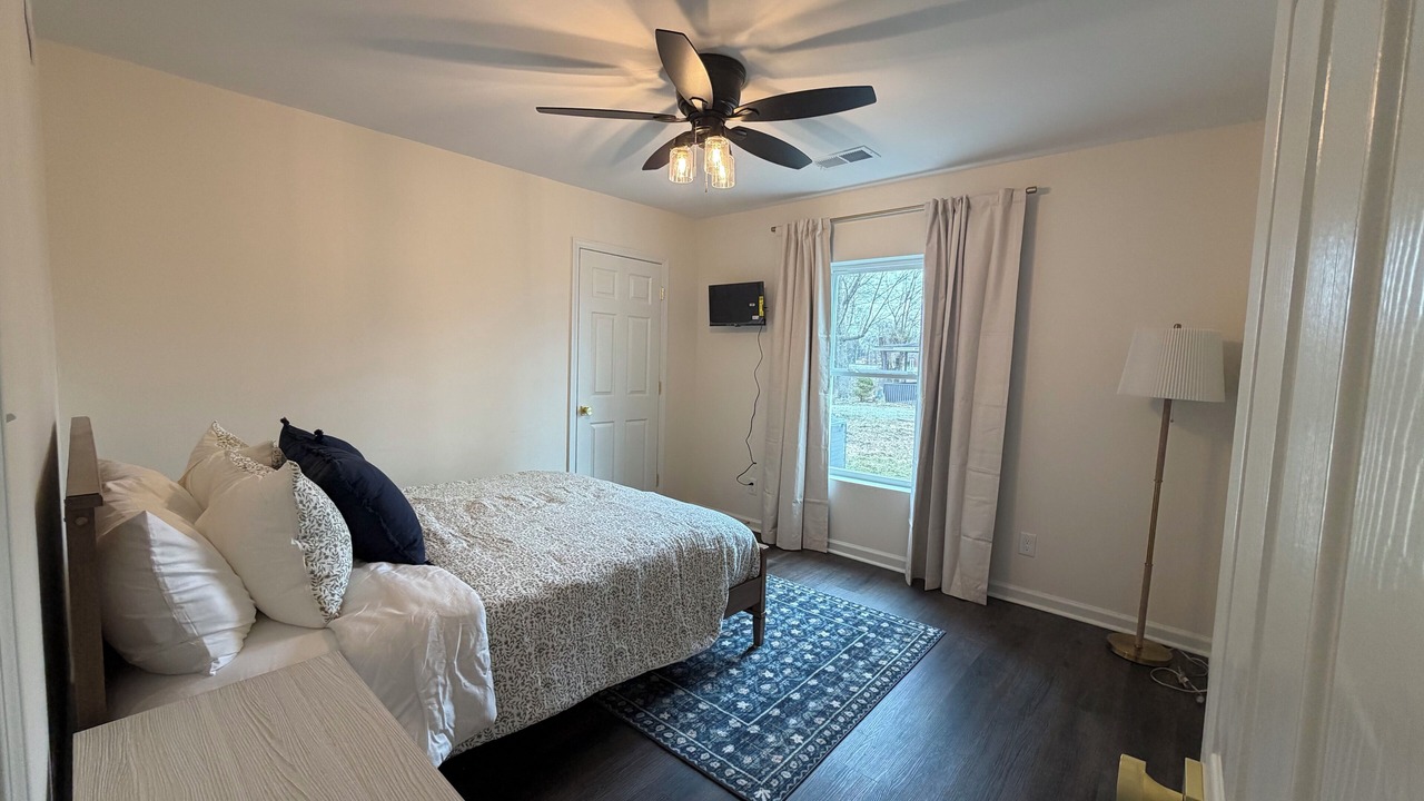Photo of Bedroom in Coxs Creek