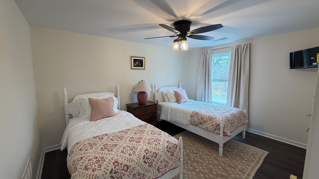 Photo of Bedroom in Coxs Creek