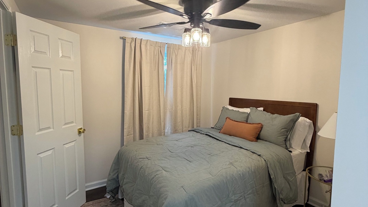 Photo of Bedroom in Coxs Creek