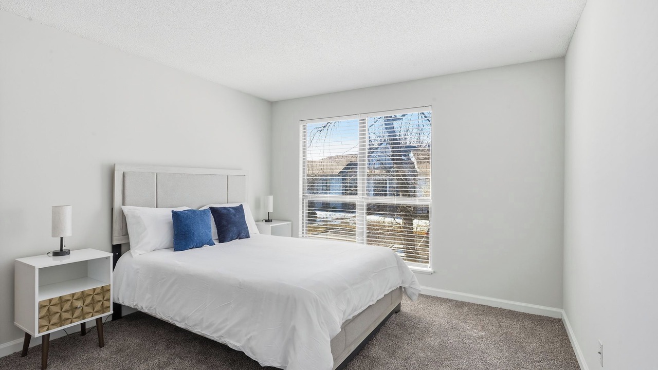 Photo of Bedroom in Hurstbourne Acres