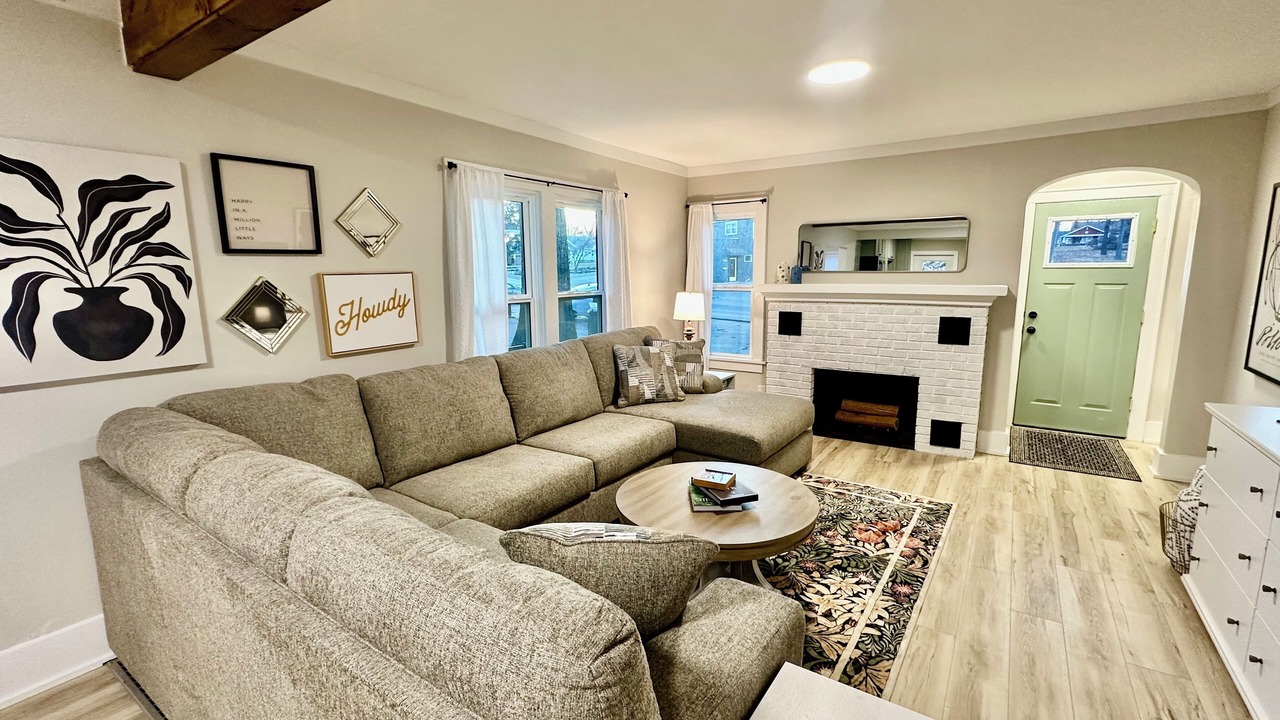 Photo of Livingroom in Maryville