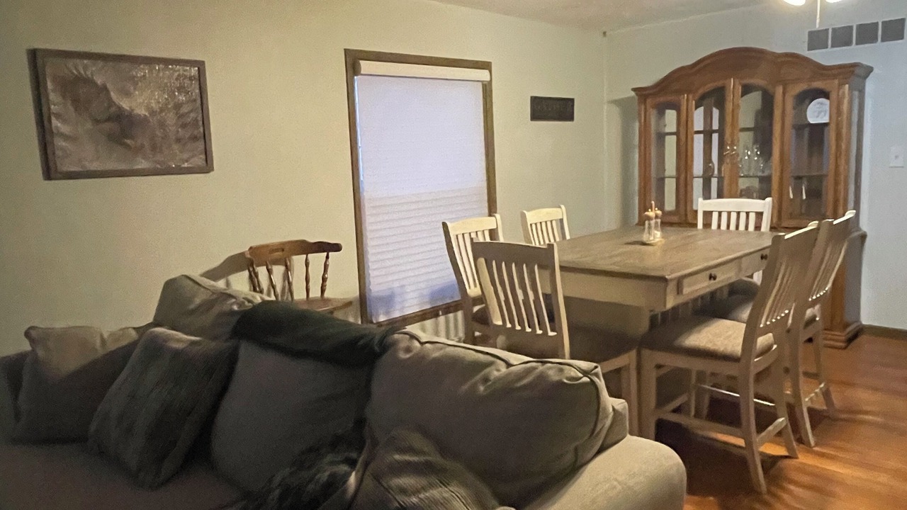Photo of Livingroom in Glen Elder