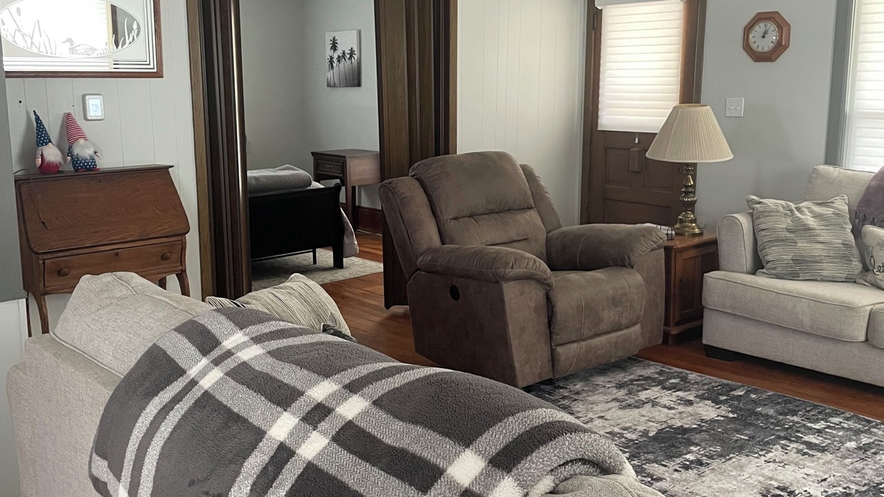 Photo of Livingroom in Glen Elder