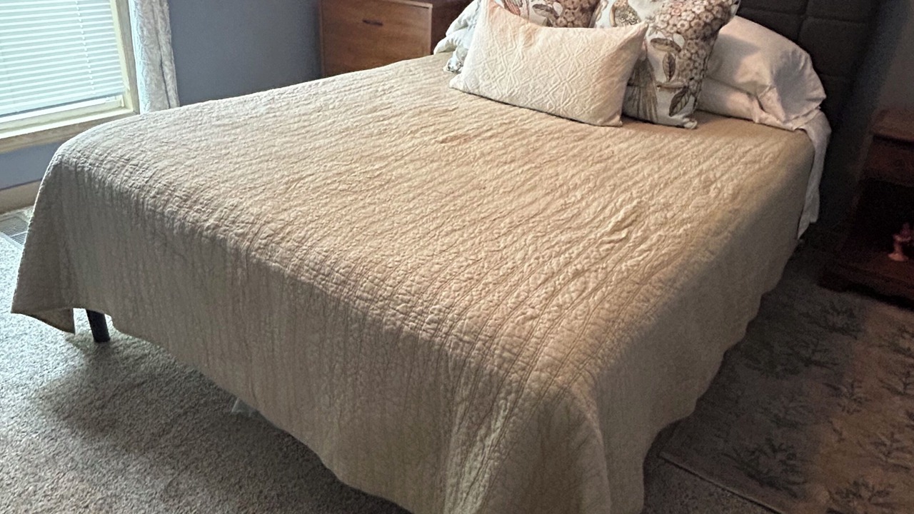 Photo of Bedroom in Cobden