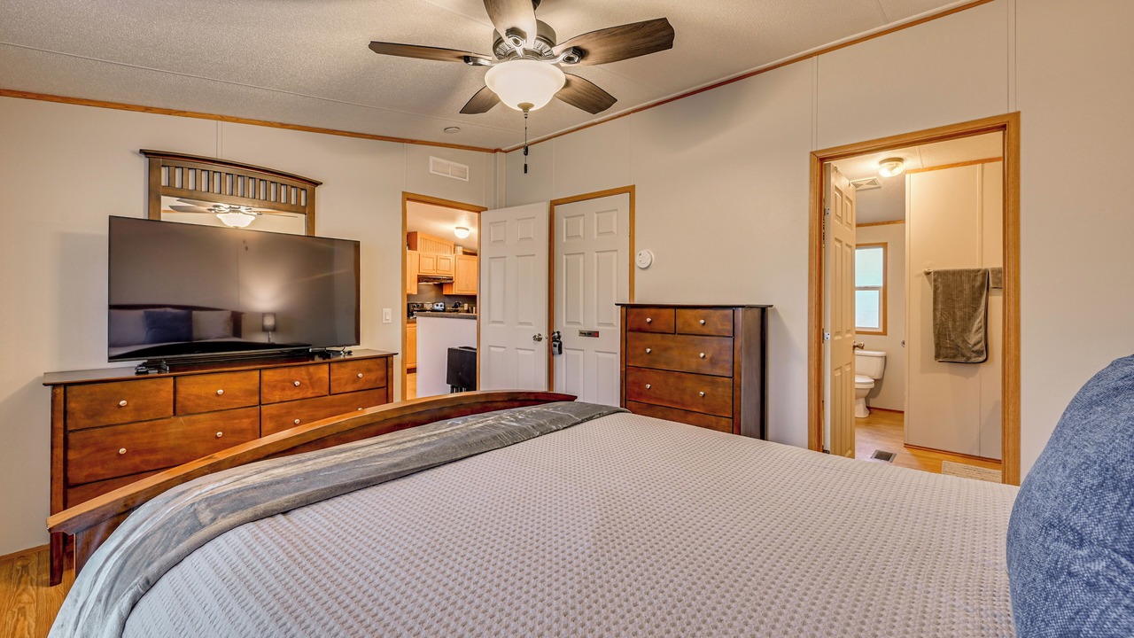 Photo of Bedroom in Bronston