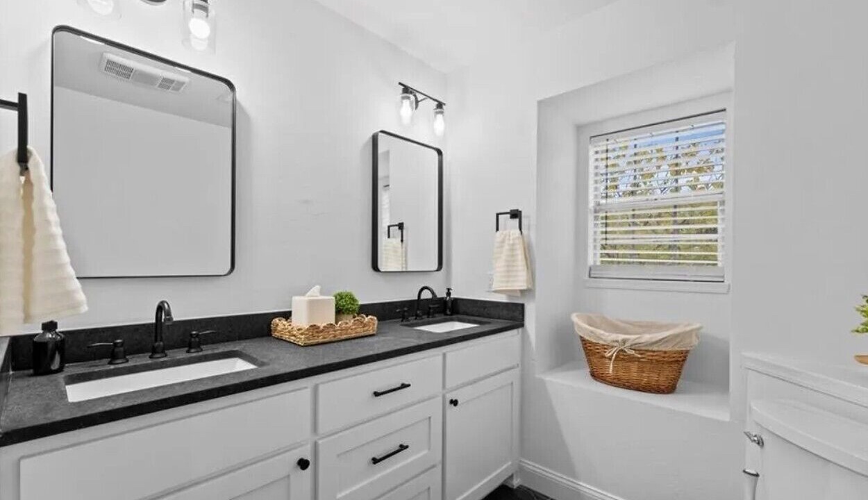 Photo of Bathroom in Bella Vista