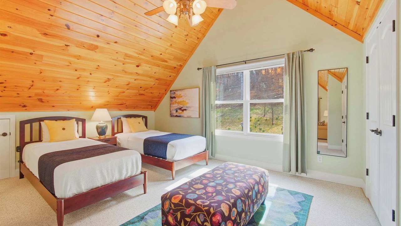 Photo of Bedroom in Maryville