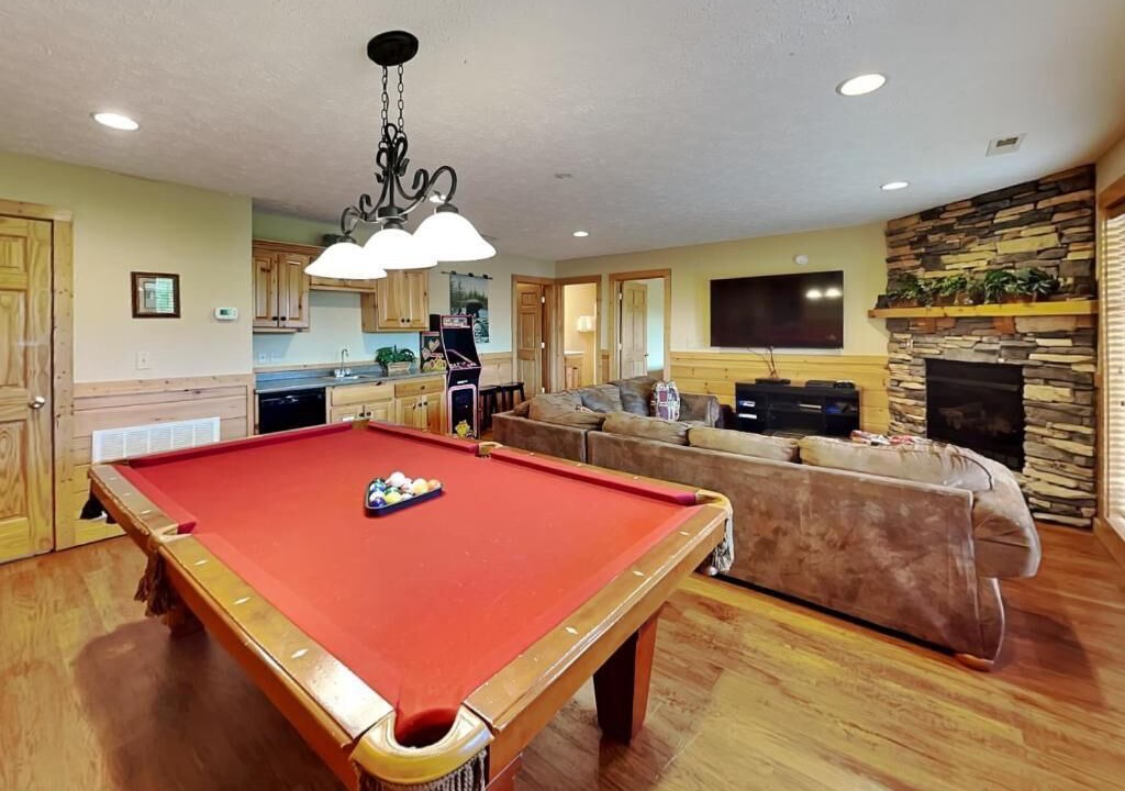 Photo of Livingroom in Black Bear Falls