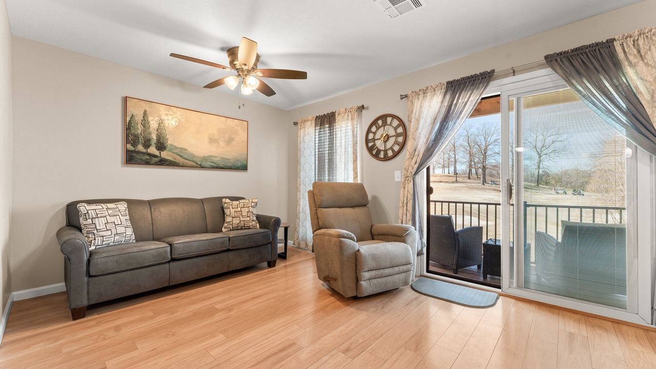 Photo of Livingroom in Table Rock