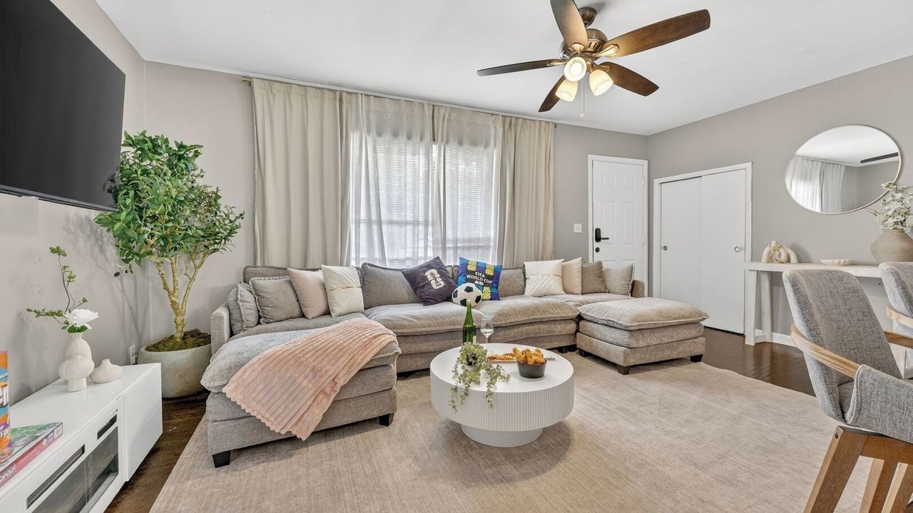 Photo of Livingroom in Kansas City