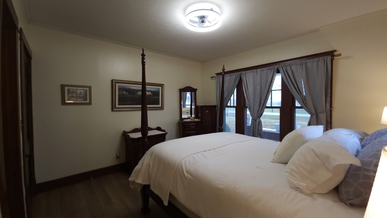 Photo of Bedroom in Shepherdsville