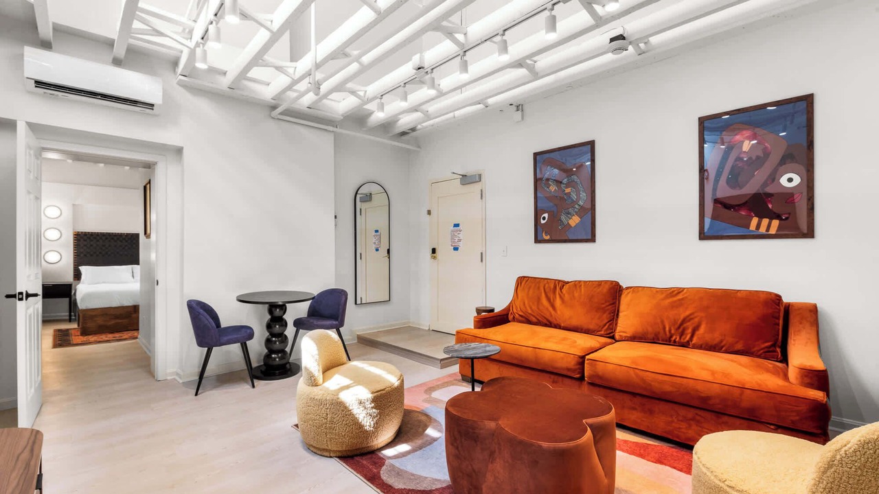 Photo of Livingroom in East Market District