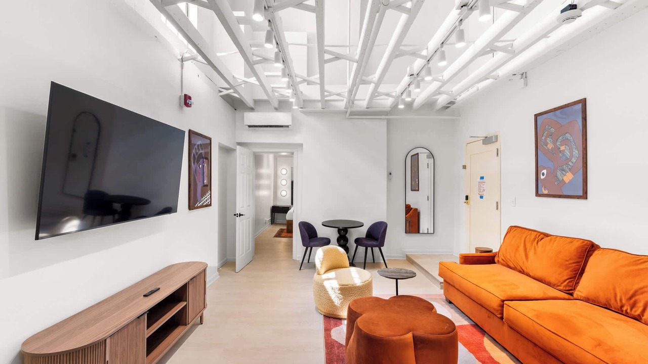 Photo of Livingroom in East Market District