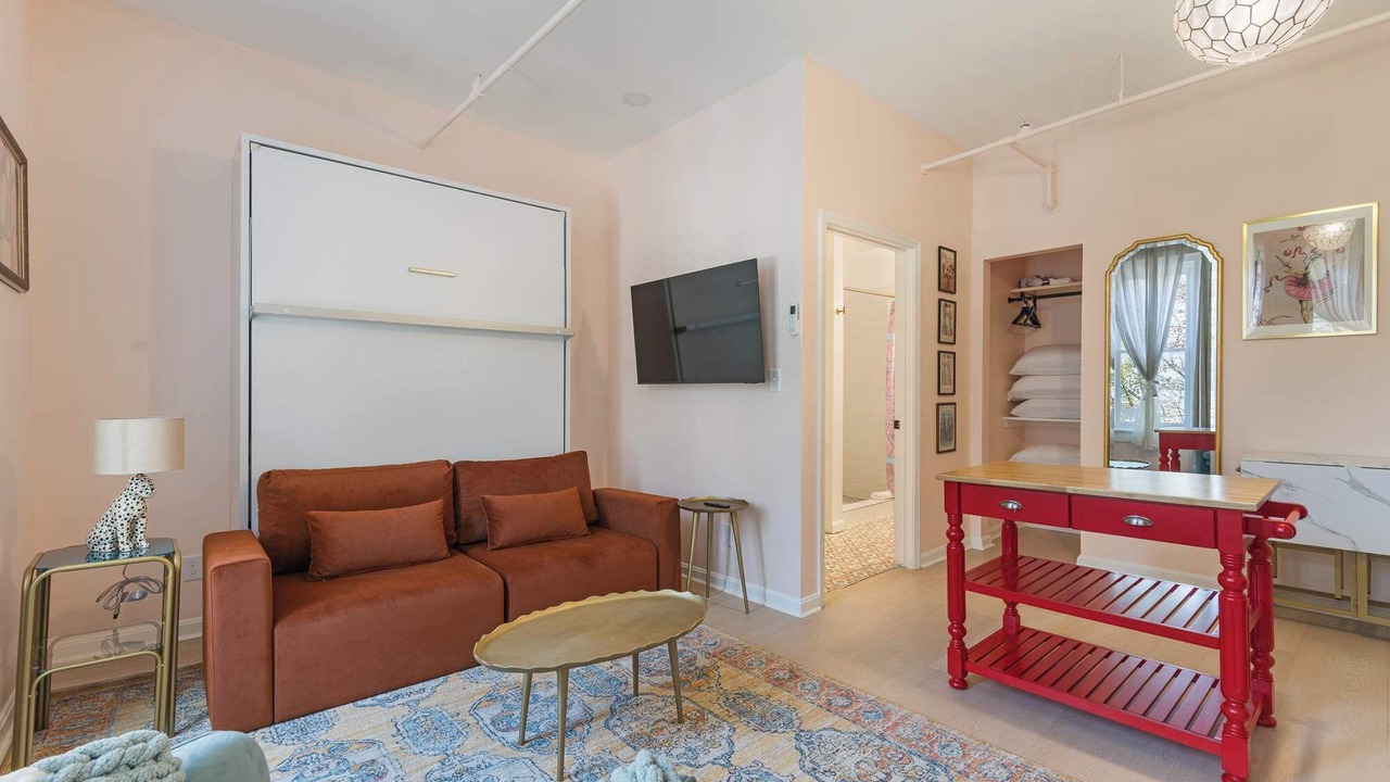 Photo of Livingroom in East Market District