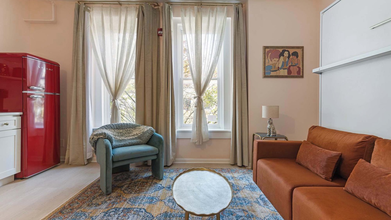 Photo of Livingroom in East Market District
