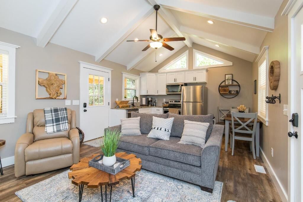 Photo of Livingroom in Rogers