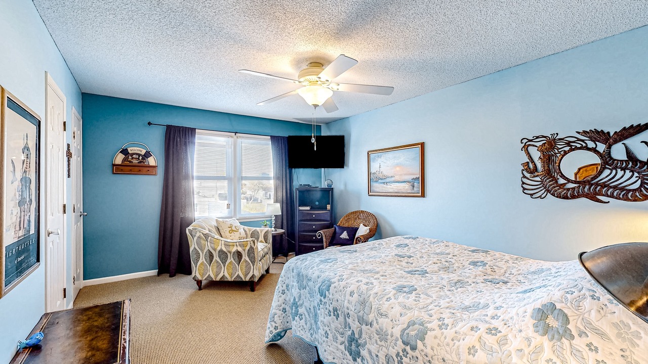 Photo of Bedroom in Atlantic Beach