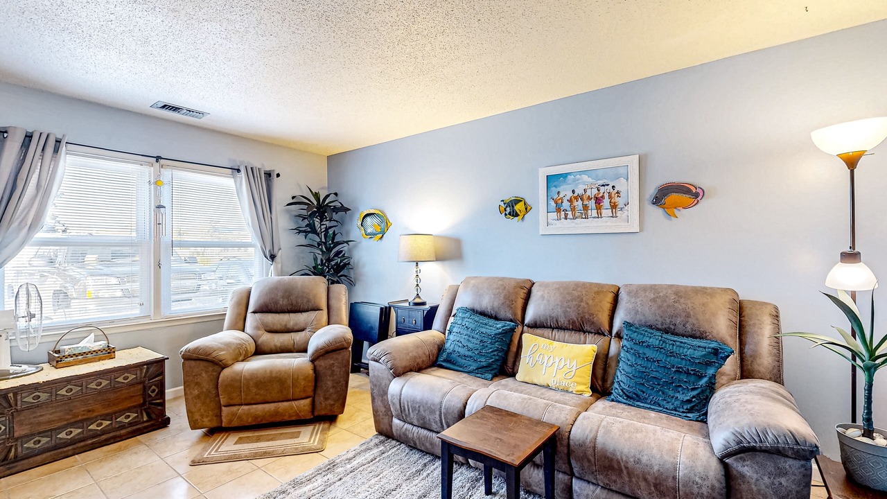 Photo of Livingroom in Atlantic Beach