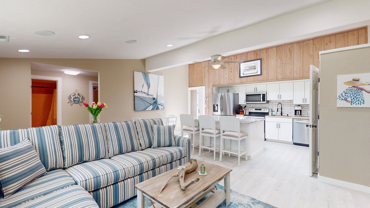 Photo of Livingroom in Atlantic Beach