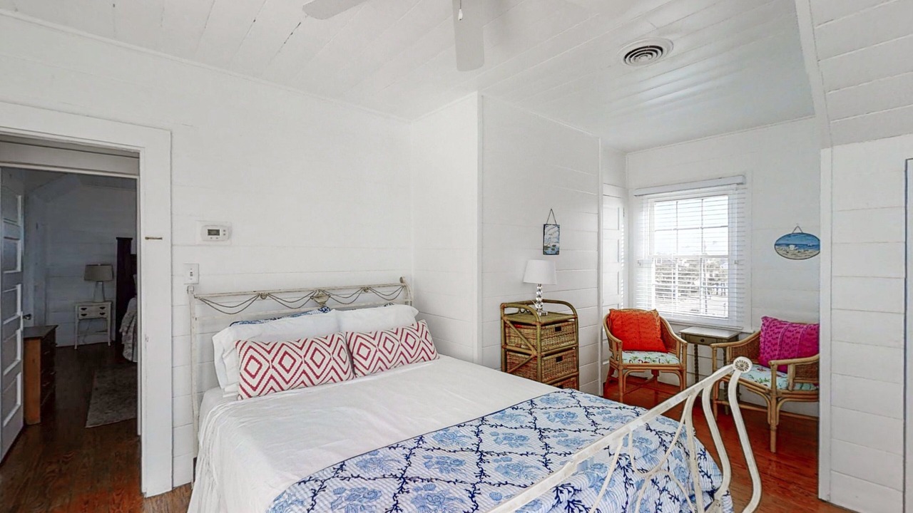 Photo of Bedroom in Atlantic Beach