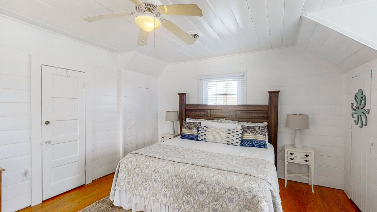 Photo of Bedroom in Atlantic Beach