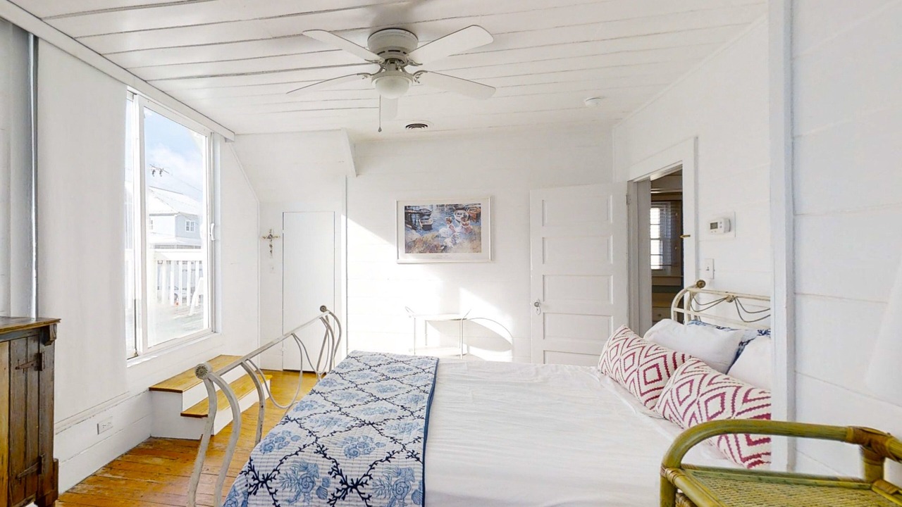 Photo of Bedroom in Atlantic Beach