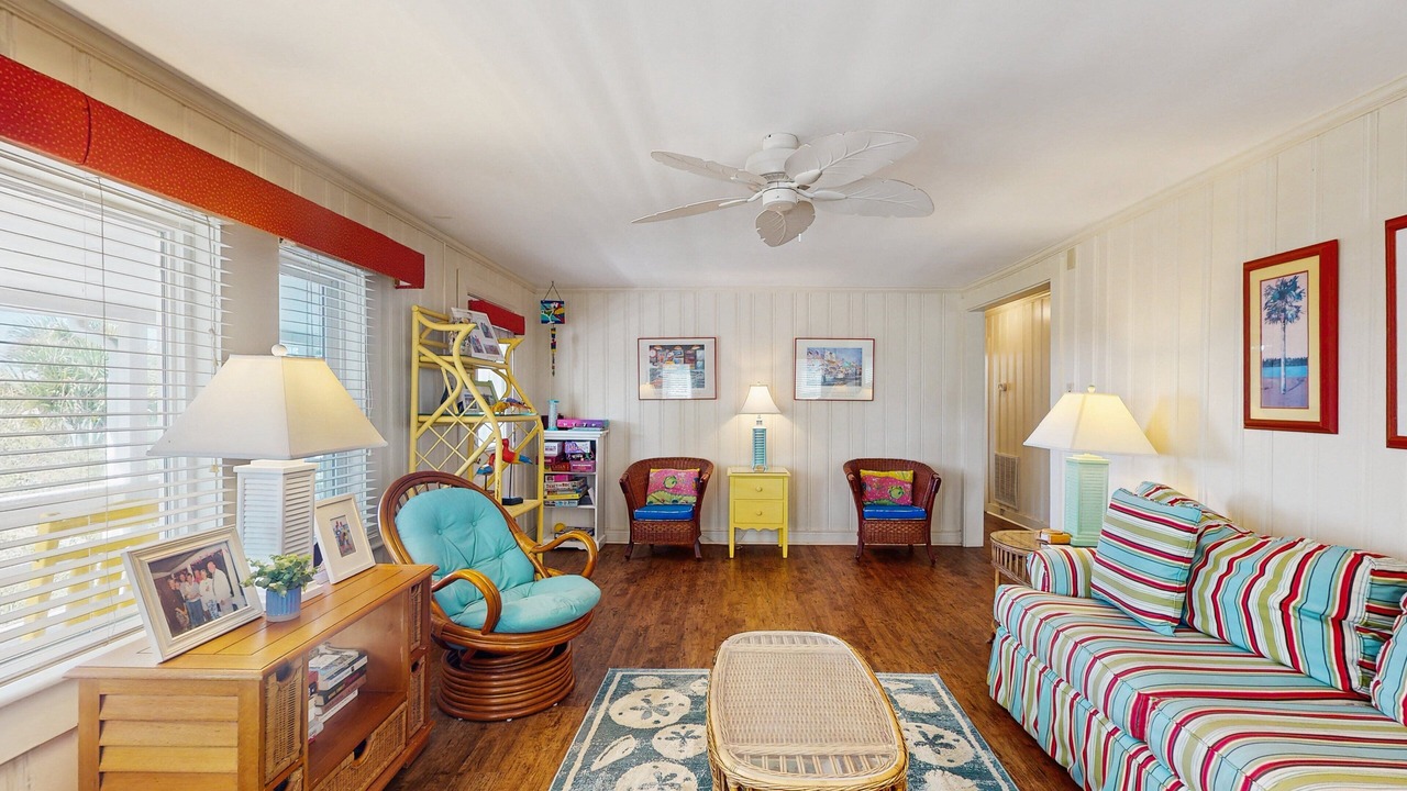 Photo of Livingroom in Atlantic Beach