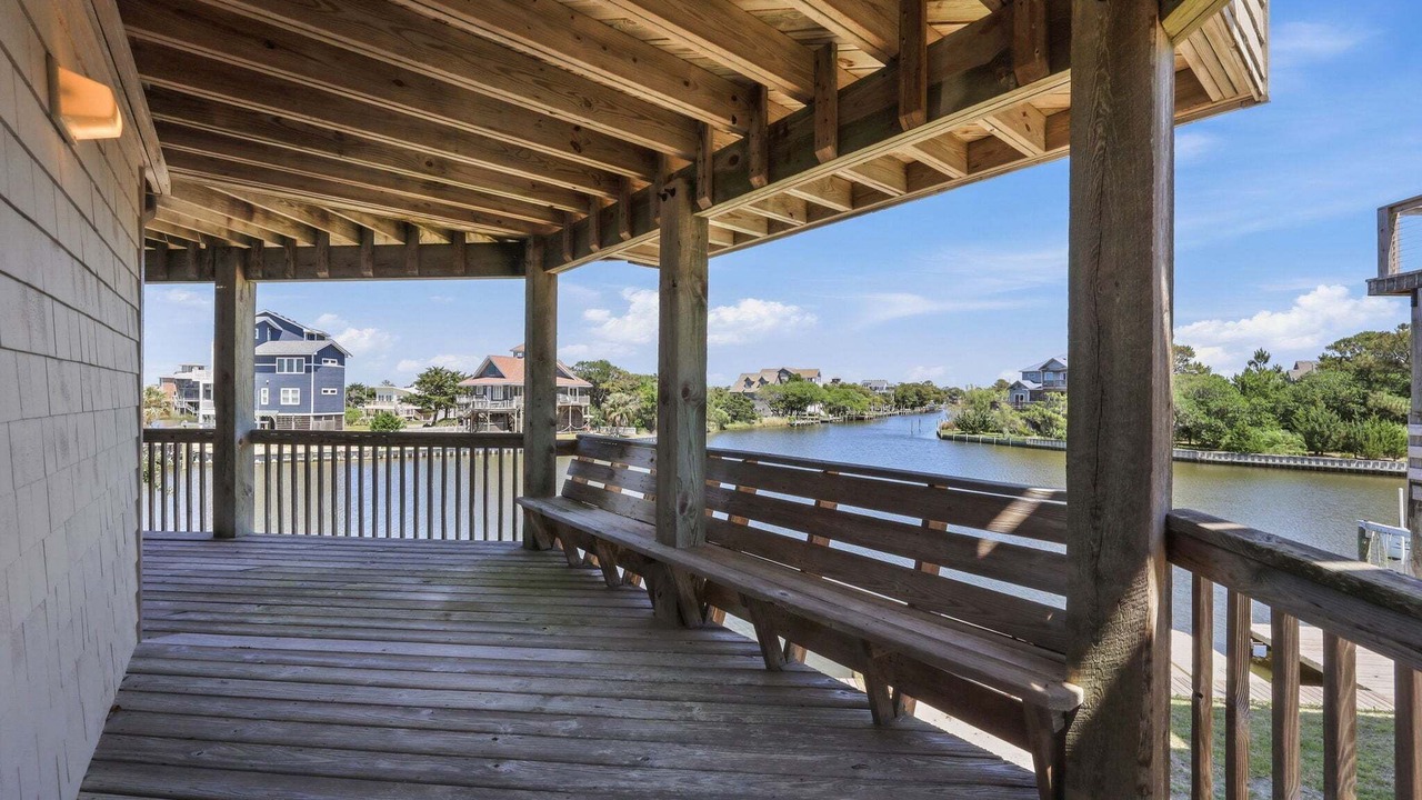 Photo of Patio Balcony in Brigands' Bay