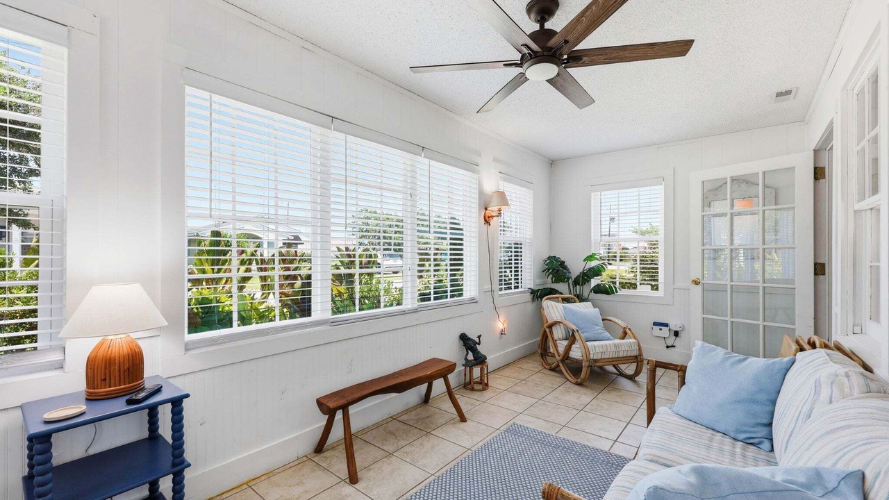 Photo of Livingroom in Atlantic Beach