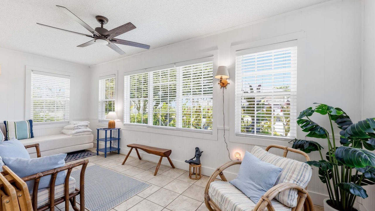 Photo of Livingroom in Atlantic Beach