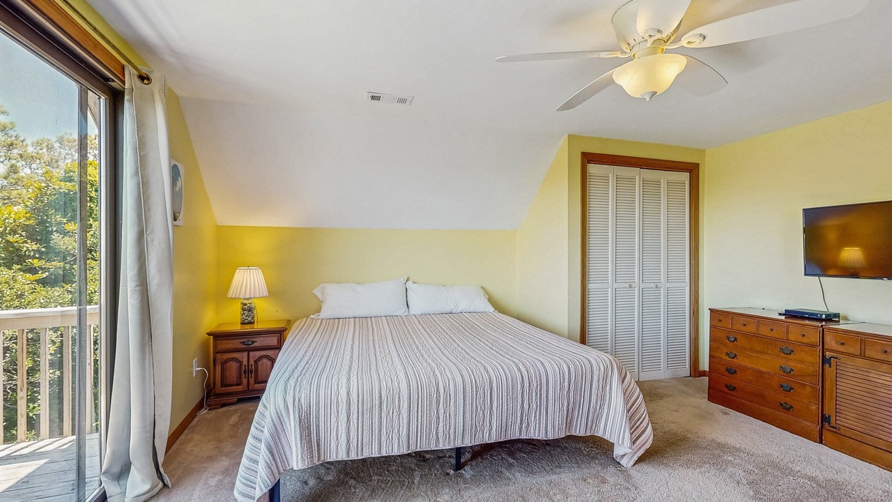 Photo of Bedroom in Brigands' Bay