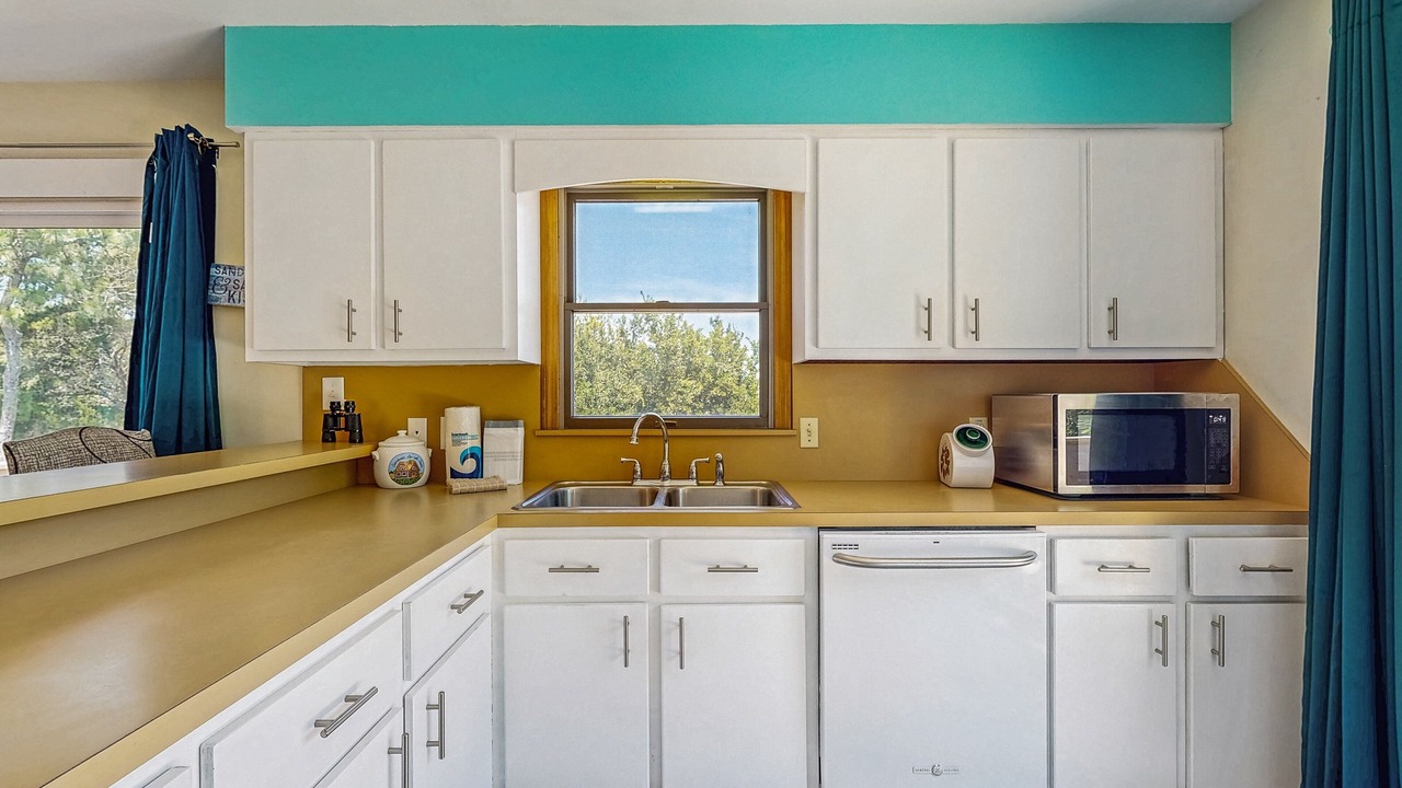 Photo of Kitchen in Brigands' Bay