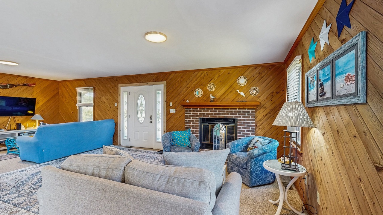 Photo of Livingroom in Brigands' Bay