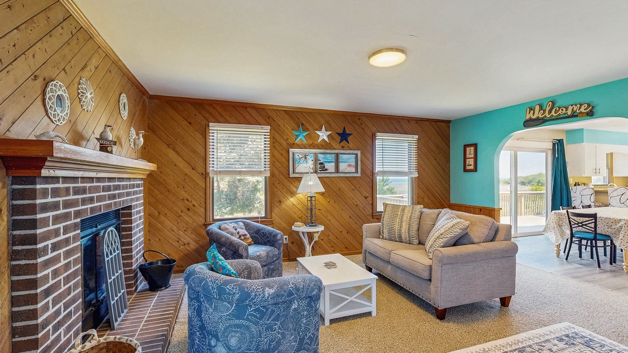 Photo of Livingroom in Brigands' Bay