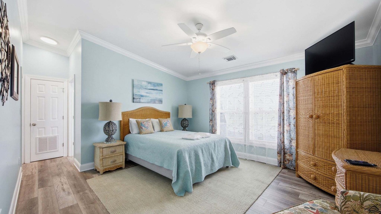 Photo of Bedroom in Atlantic Beach