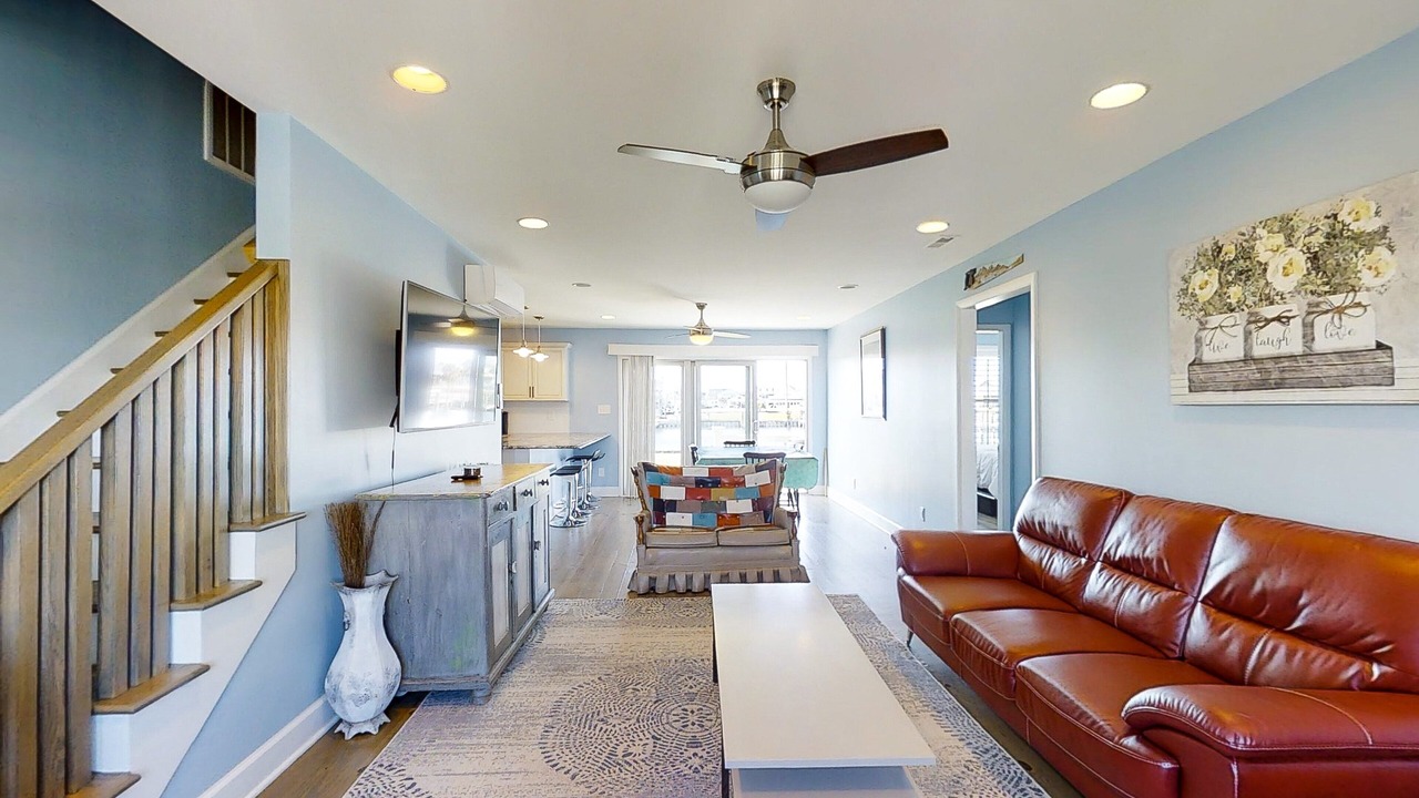 Photo of Livingroom in Atlantic Beach