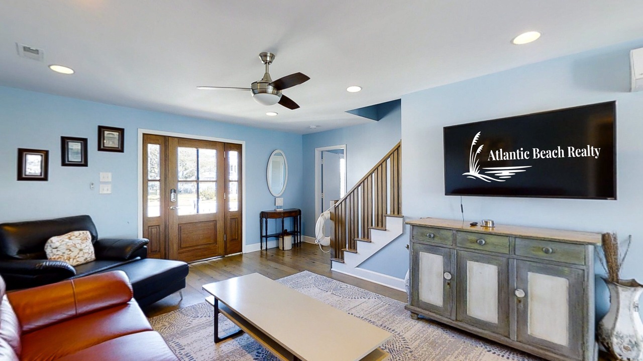 Photo of Livingroom in Atlantic Beach