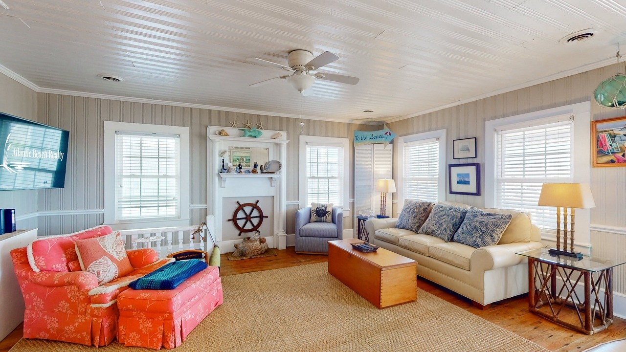 Photo of Livingroom in Atlantic Beach