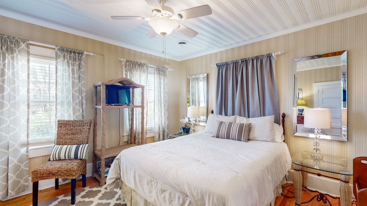 Photo of Bedroom in Atlantic Beach