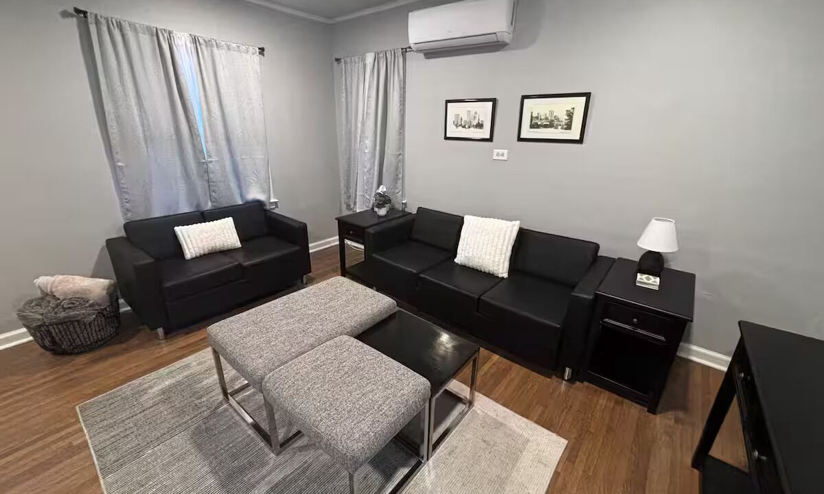 Photo of Livingroom in Turner Park