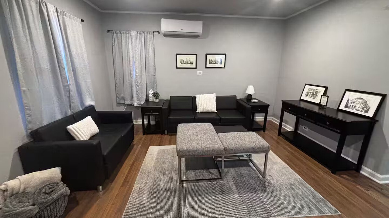 Photo of Livingroom in Turner Park