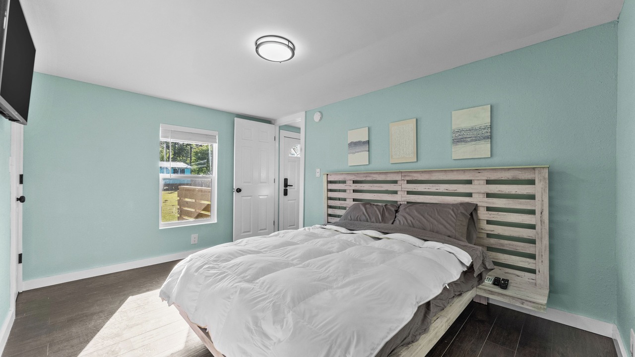 Photo of Bedroom in McCutcheon Field