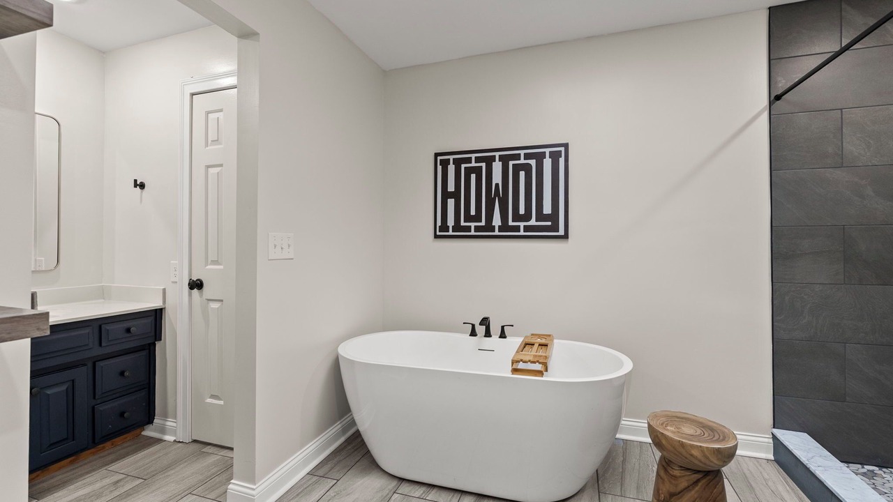 Photo of Bathroom in Waddy