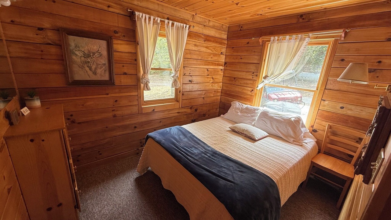 Photo of Bedroom in Shell Knob