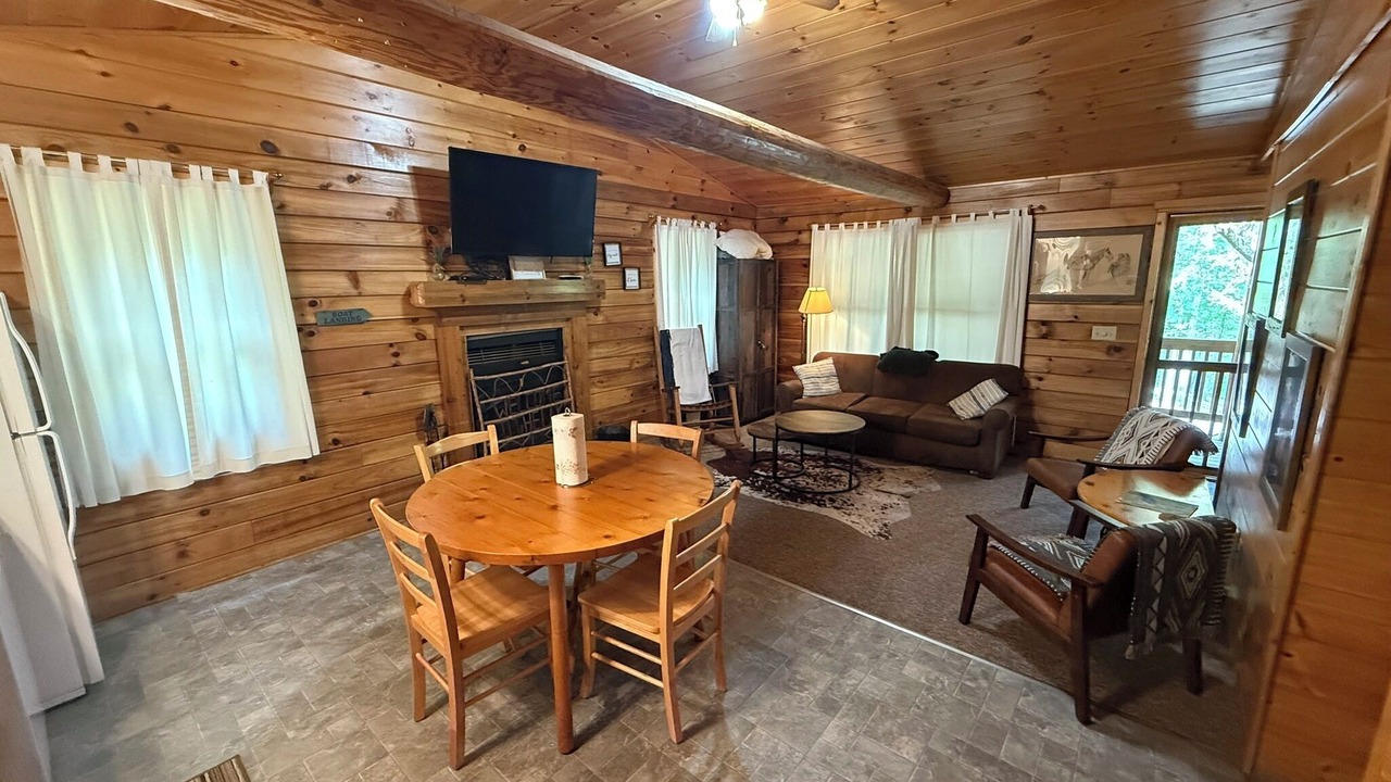 Photo of Livingroom in Shell Knob