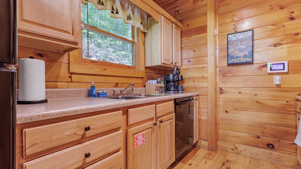 Photo of Kitchen in Black Bear Falls